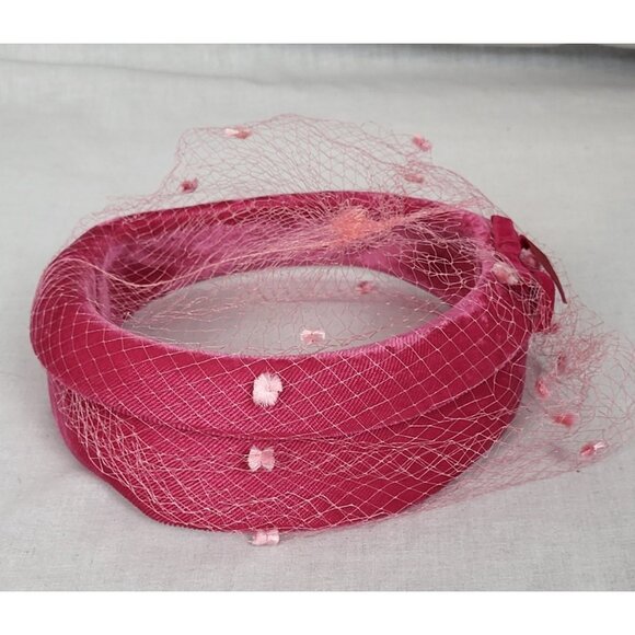 Vintage 50’s Bright Pink Velvet Pillbox Hat Veil Netting Women’s 950 - Picture 6 of 9